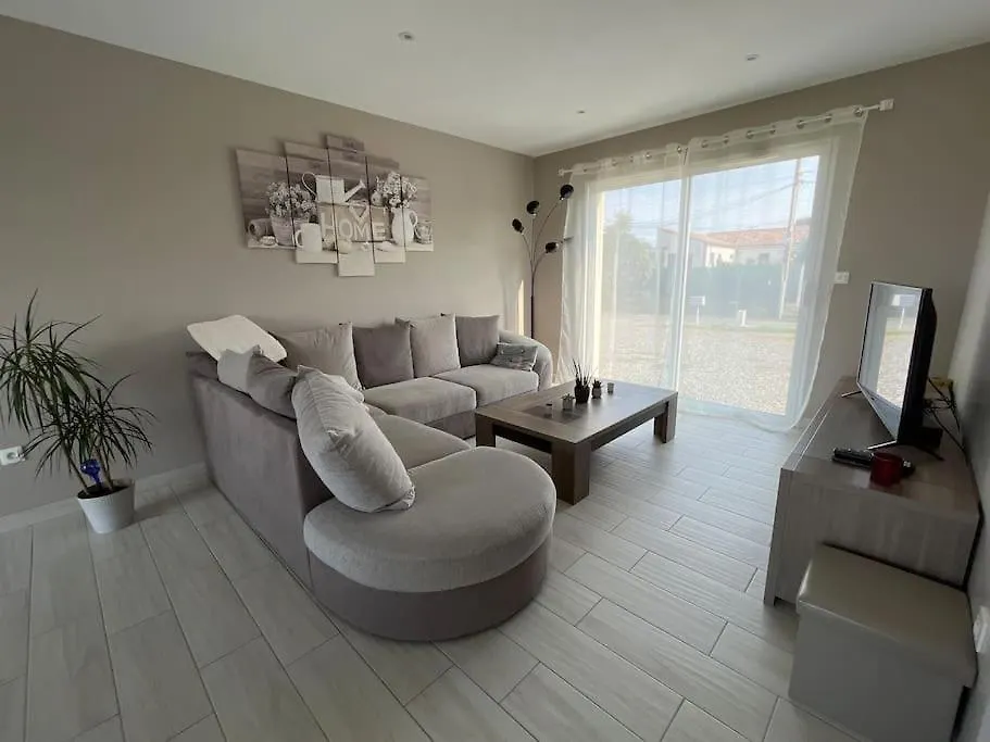 Maison A Saint Elix Le Chateau Villa